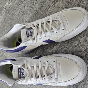 Converse Men's White and Purple Sneakers